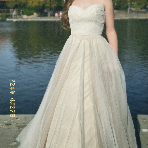White prom/wedding dress - Picture 4 of 4